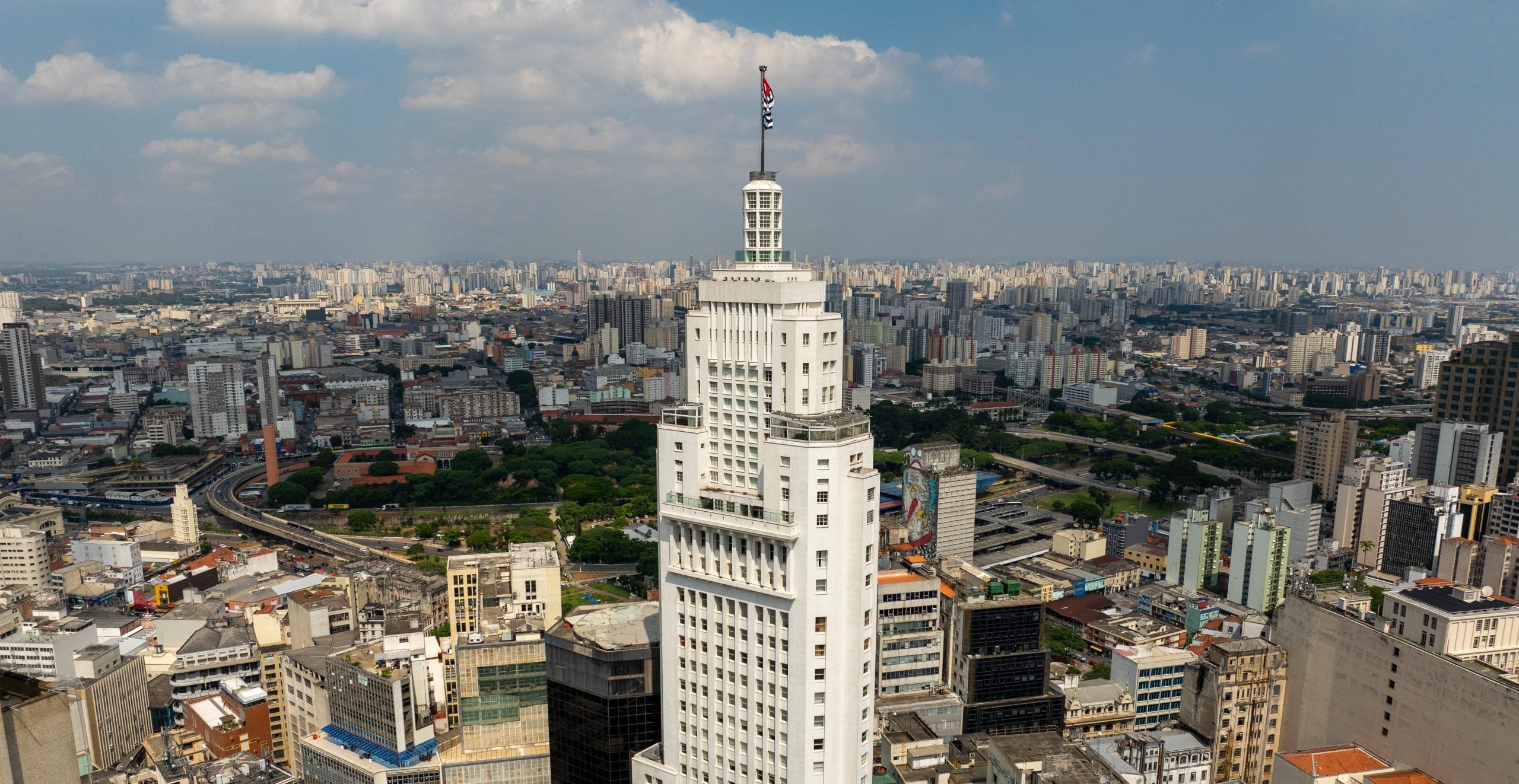 Fachada Farol Santander – Foto dia